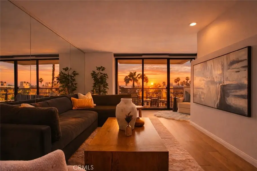 2940 Neilson Way #302, Santa Monica, CA 90405 - #3