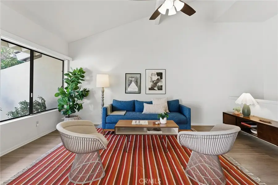 6227 1/2 Randi, Woodland Hills, CA 91367 - Image #2