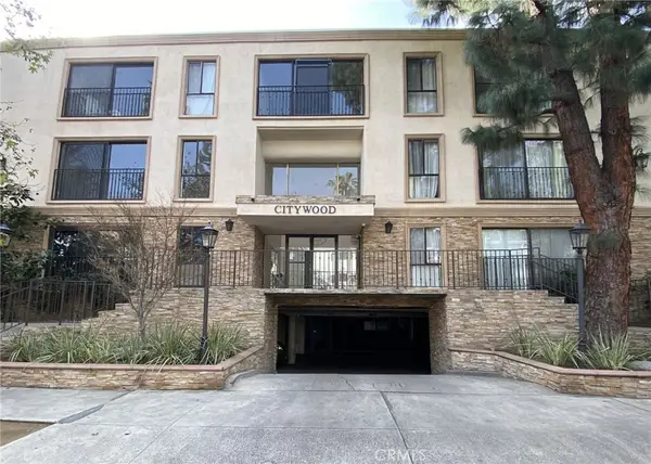 15344 Weddington, Van Nuys, CA 91411