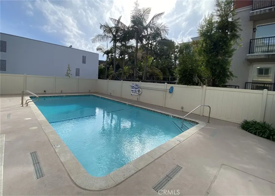 15344 Weddington, Van Nuys, CA 91411 - #2