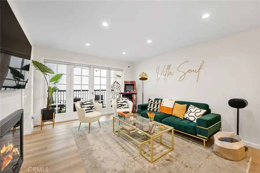 906 N Doheny Drive #318, West Hollywood, CA 90069 - #2