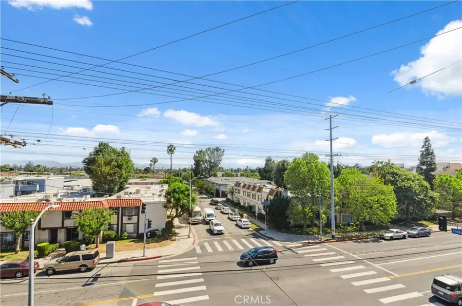 8710 Independence Avenue #301, Canoga Park, CA 91304 - #2