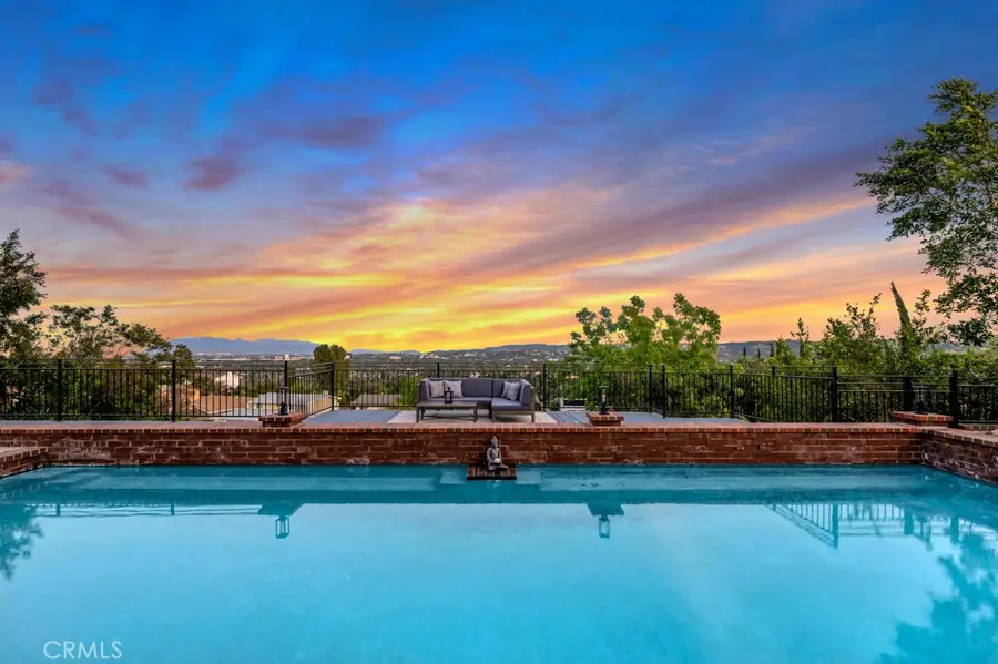 5952 Woodland View, Woodland Hills, CA 91367 - #2