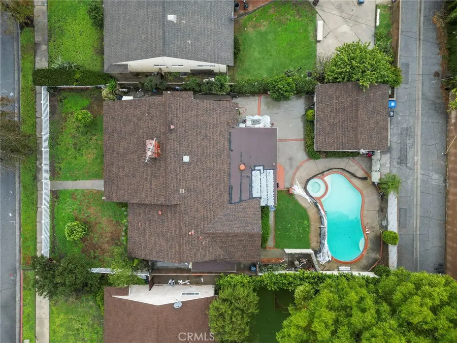 9253 Hayvenhurst Avenue, North Hills, CA 91343 - #3