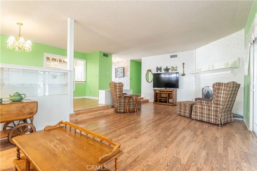 8811 Hayvenhurst Avenue, North Hills, CA 91343 - #3