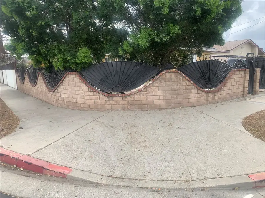 13200 13202 Wentworth St, Arleta, CA 91331 - #2