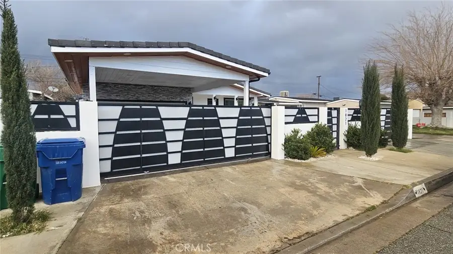 1821 E Avenue Q12, Palmdale, CA 93550 - #2