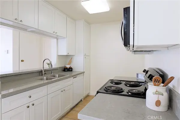 5460 White Oak #K301, Encino, CA 91316