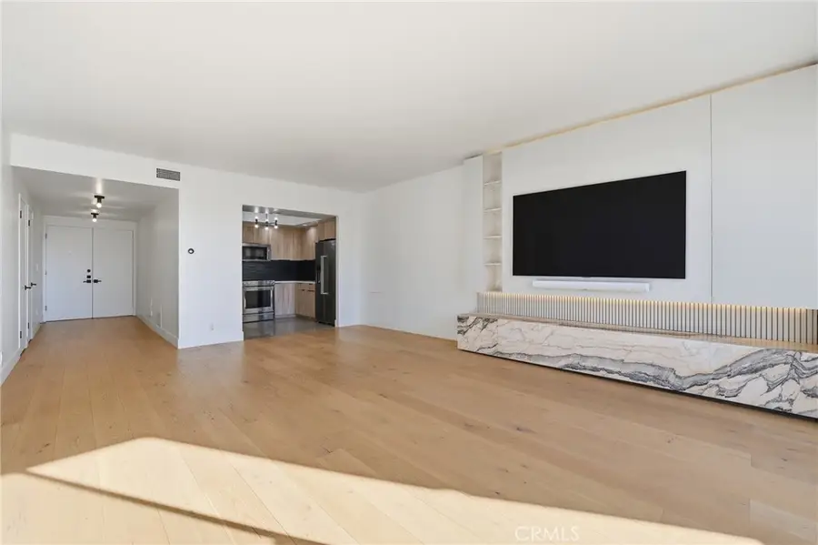 321 S San Vicente Boulevard #604, Los Angeles, CA 90048 - #2