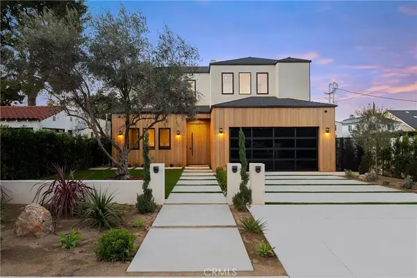 15451 Camarillo Street, Sherman Oaks, CA 91403