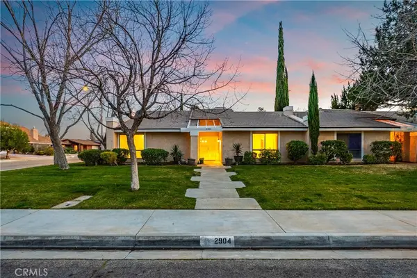 2904 W J4 Avenue, Lancaster, CA 93536