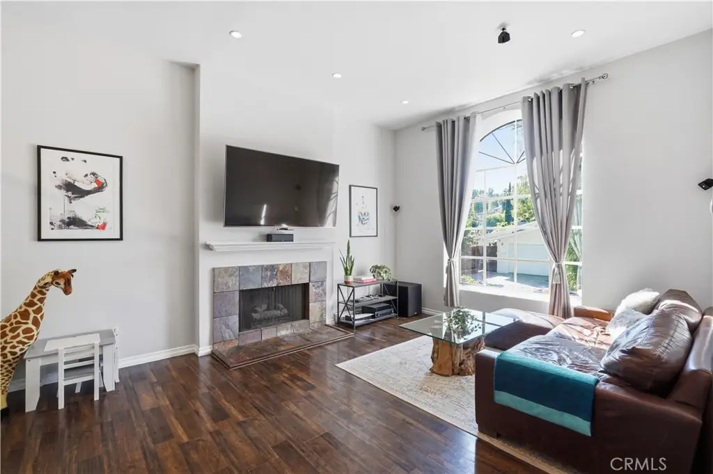 5244 Baza, Woodland Hills, CA 91364 - #1