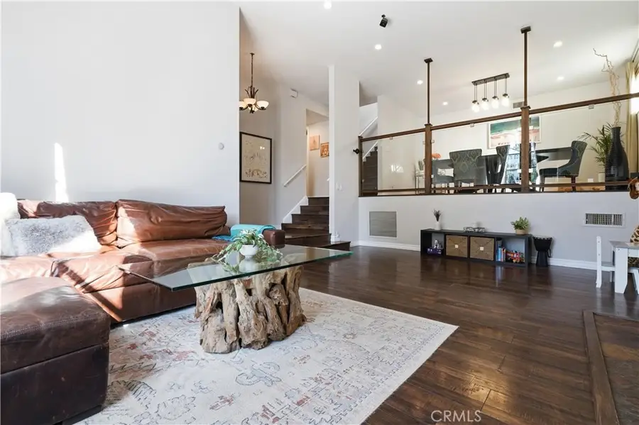 5244 Baza, Woodland Hills, CA 91364 - #2