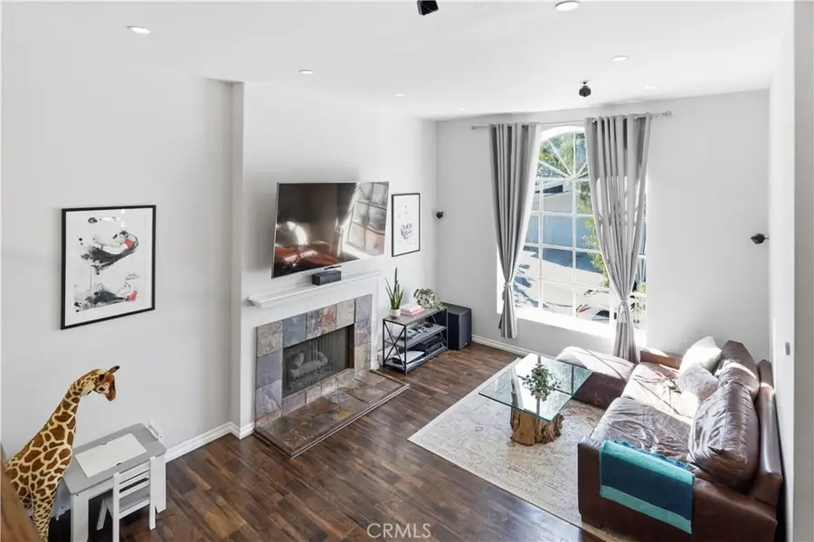 5244 Baza, Woodland Hills, CA 91364 - #3