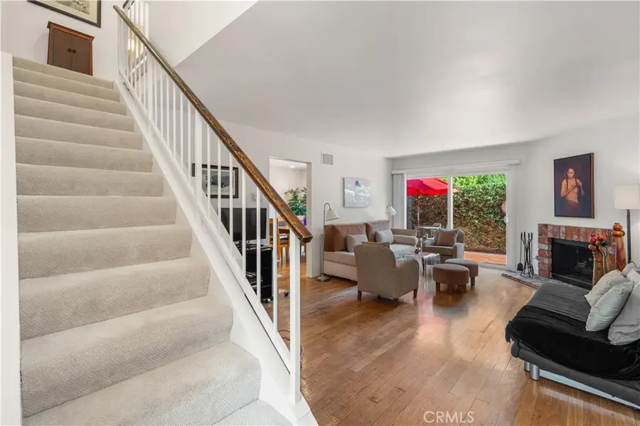 18319 Collins #7, Tarzana, CA 91356 - #3