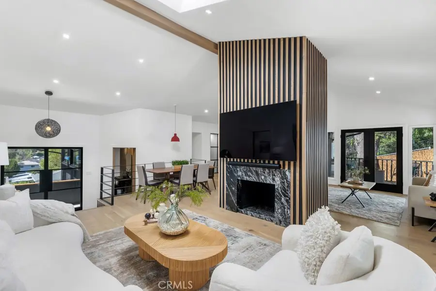 5200 Don Pio, Woodland Hills, CA 91364 - #2