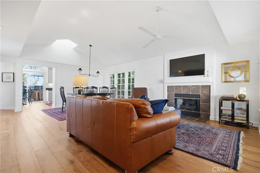 26352 Ivrea, Valencia, CA 91355 - #2