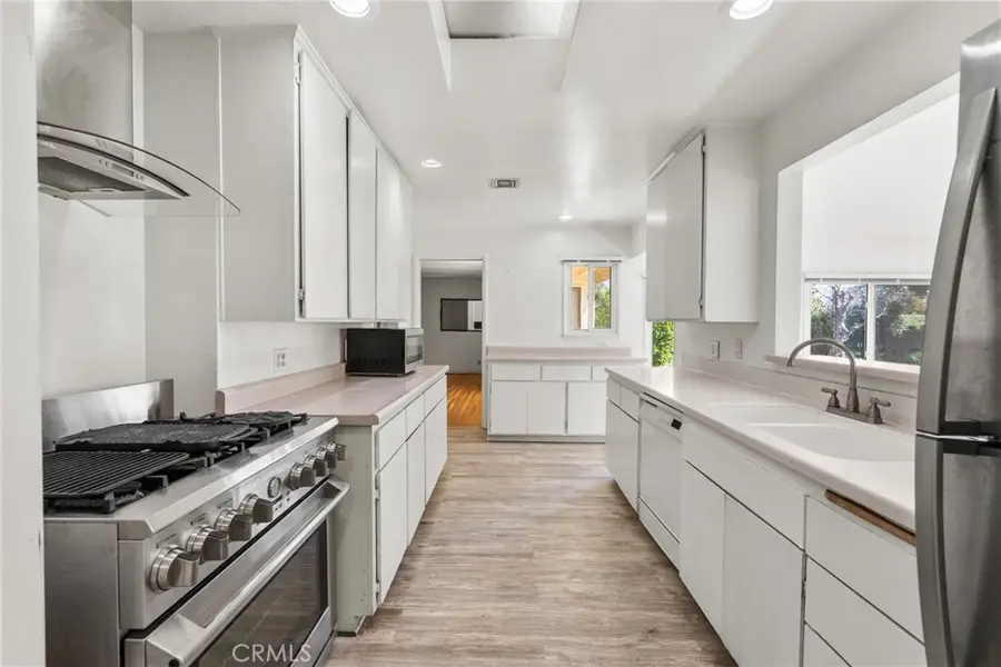 17917 Chase, Northridge, CA 91325 - #3