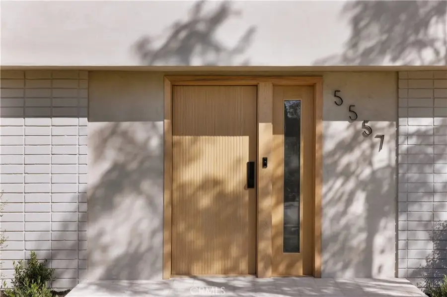 5557 Franrivers Avenue, Woodland Hills, CA 91367 - #2