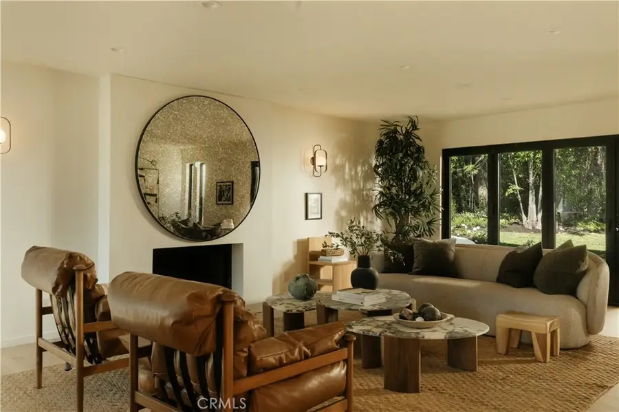 5557 Franrivers Avenue, Woodland Hills, CA 91367 - #3