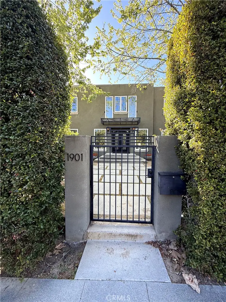 1901 N Catalina, Los Angeles, CA 90027 - #2