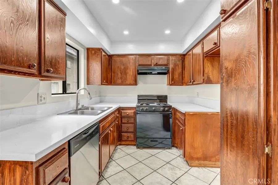 8750 Kester #31, Panorama City, CA 91402 - #2
