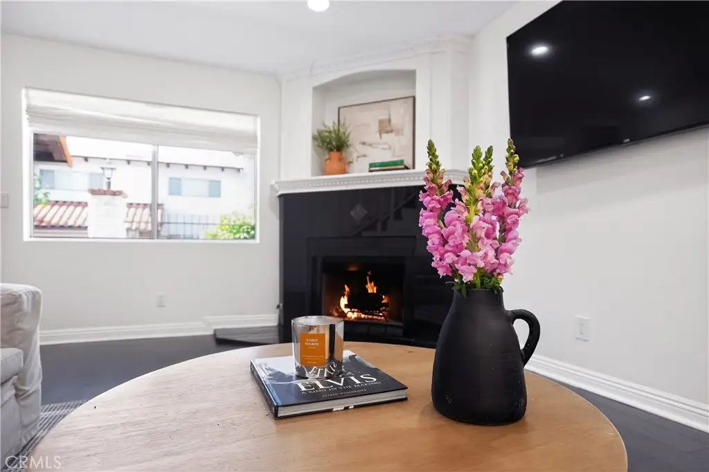 5275 Colodny Drive #4, Agoura Hills, CA 91301 - #1