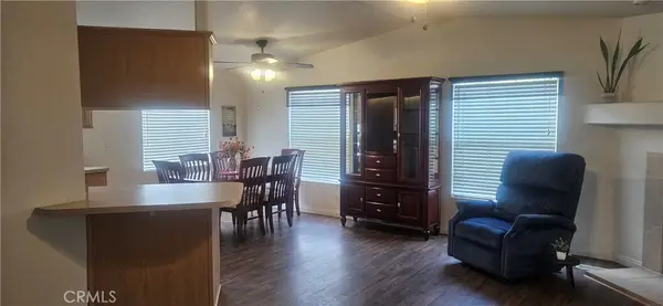 4 Oxford Way, Northridge, CA 91324