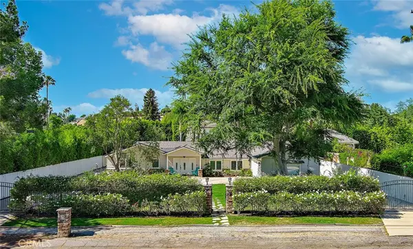 23433 Hatteras, Woodland Hills, CA 91367