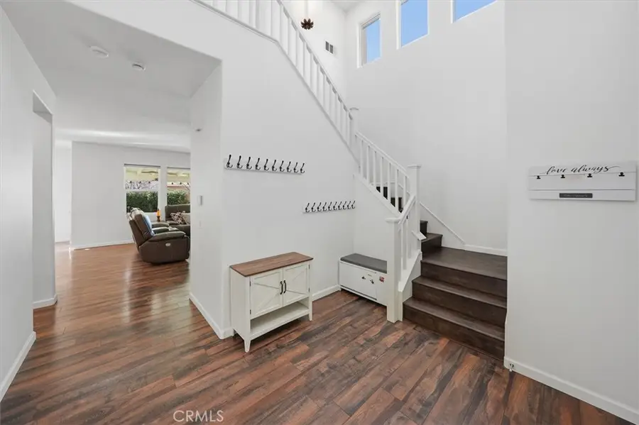 19310 Sidani, Saugus, CA 91350 - #2