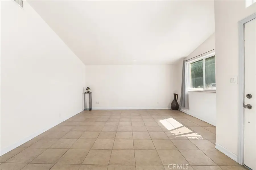 18933 Claycrest, Canyon Country, CA 91351 - #3