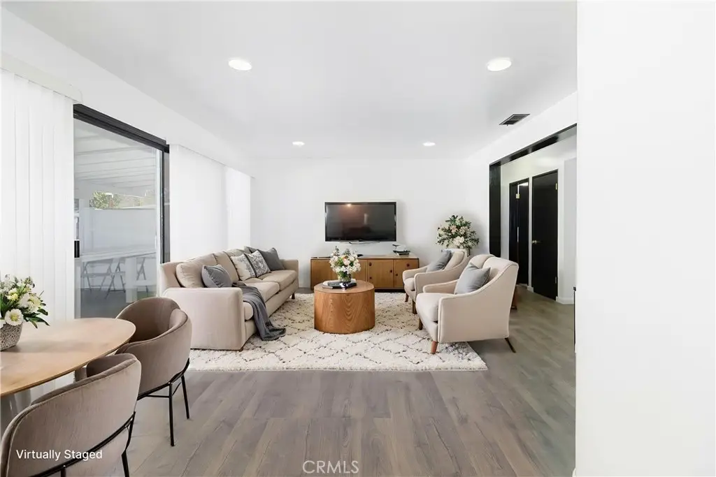 20309 Roscoe, Winnetka, CA 91306 - #1