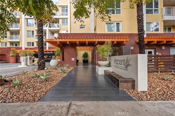 21301 Erwin #221, Woodland Hills, CA 91367