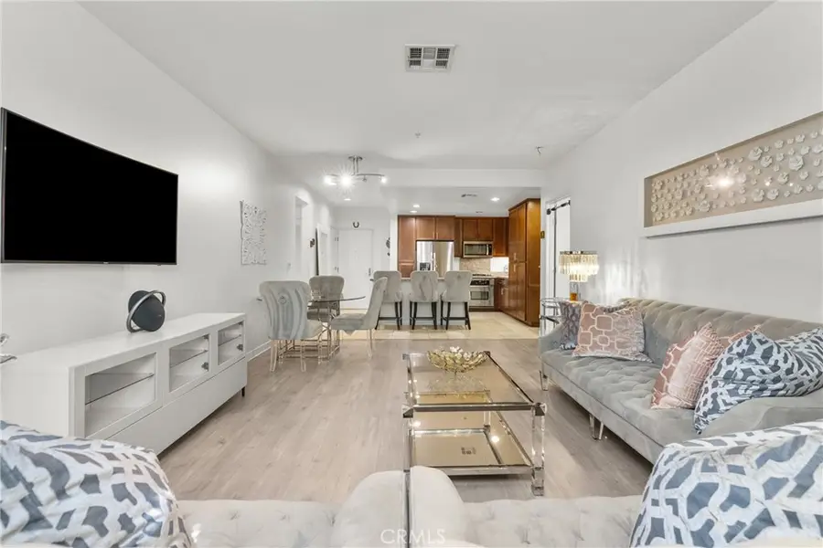 21301 Erwin #221, Woodland Hills, CA 91367 - #3