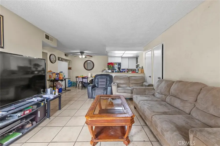 25007 Peachland Avenue #120, Newhall, CA 91321 - #3