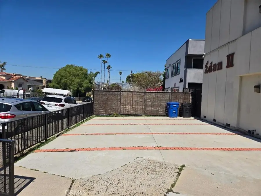 2016 S Bedford Ave, Los Angeles, CA 90034 - #3