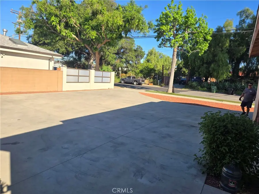 13438 Cantara St., Panorama City, CA 91402 - #2