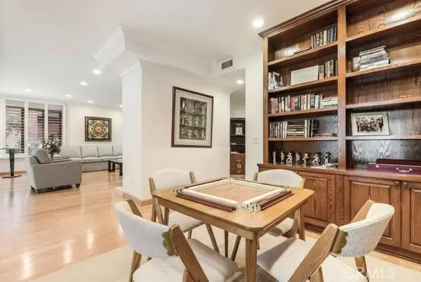 4765 Park Encino Lane #133, Encino, CA 91436