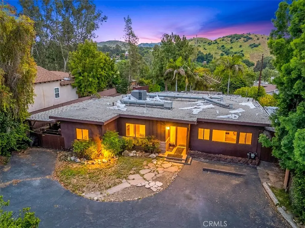 10408 Mcbroom St., Sunland, CA 91040 - #1