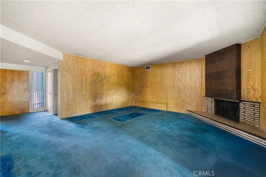 10408 Mcbroom St., Sunland, CA 91040 - #3