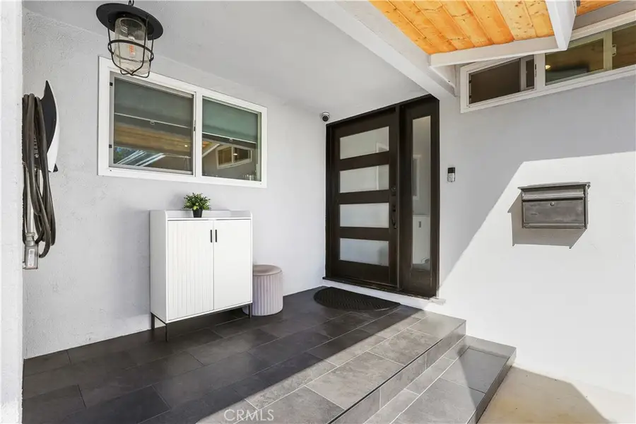 8744 Ruffner Avenue, Northridge, CA 91343 - #3
