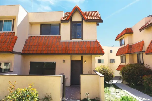 27623 Nugget Dr #4 Drive #4, Canyon Country, CA 91387