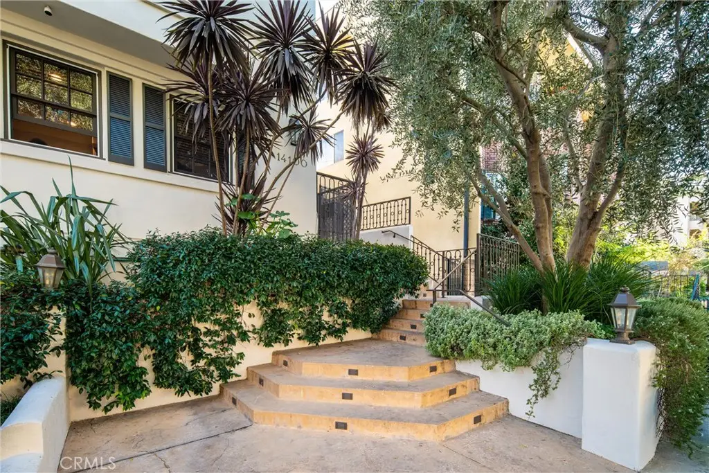14100 Dickens St #2, Sherman Oaks, CA 91423 - #1