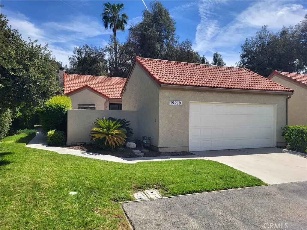 19950 Avenue Of The Oaks, Newhall, CA 91321 - #1