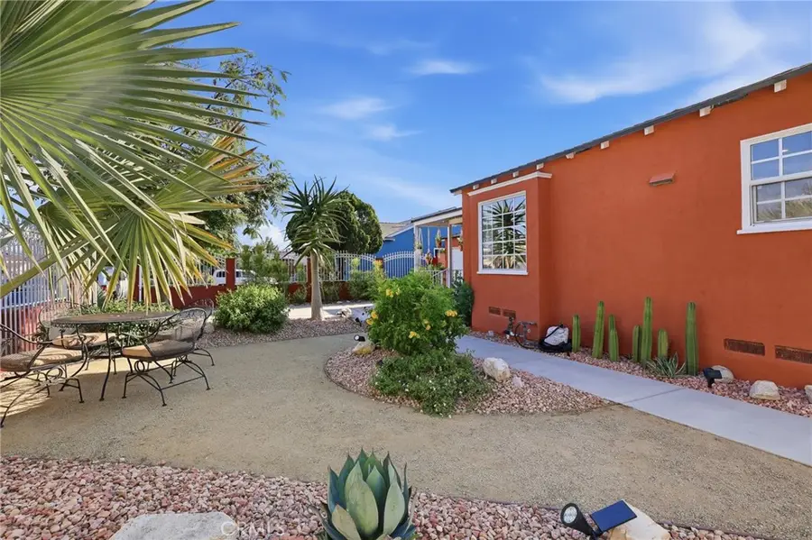 6035 Case, North Hollywood, CA 91606 - #2