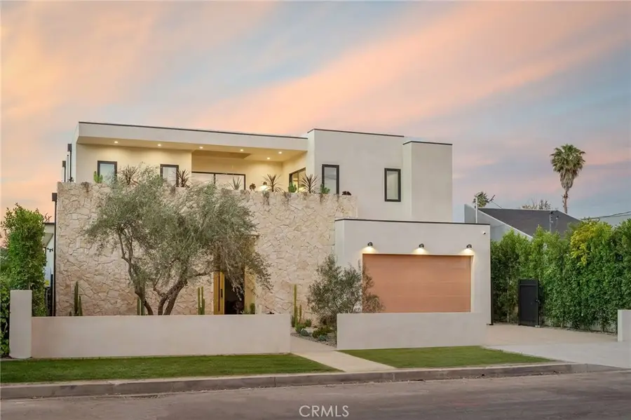 15447 Huston, Sherman Oaks, CA 91403 - #2