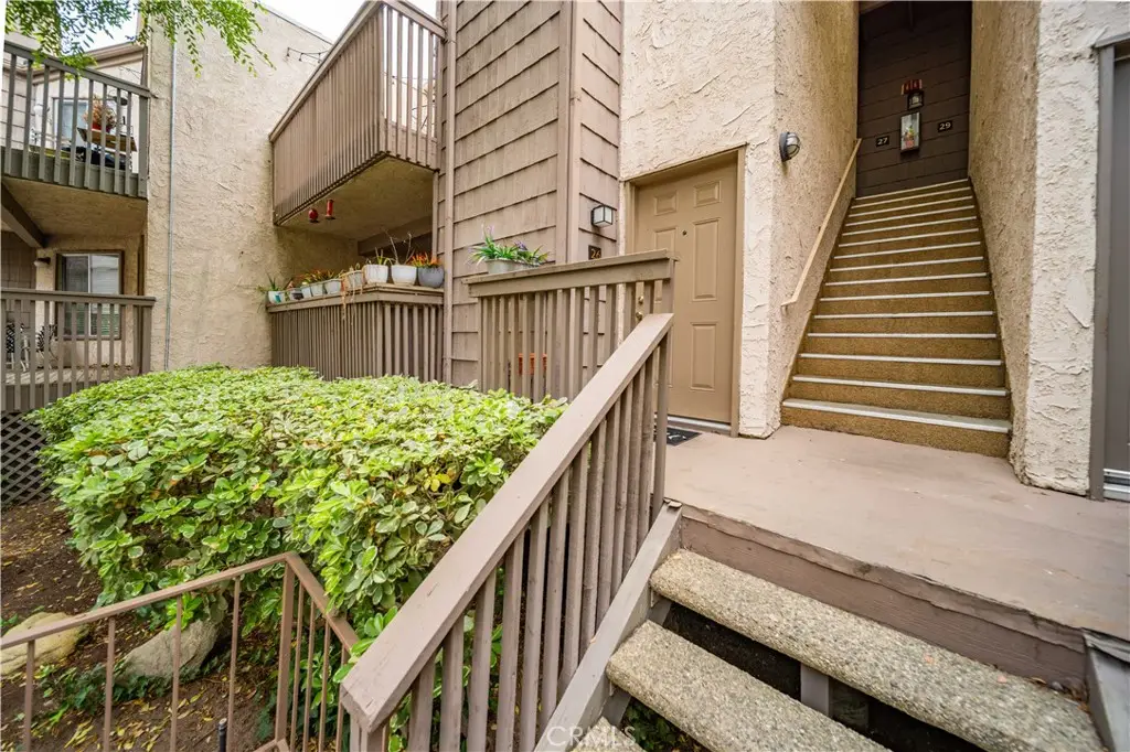 18316 Hatteras Street #26, Tarzana, CA 91356 - #1