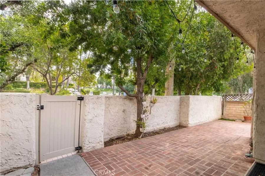 6121 Shoup #35, Woodland Hills, CA 91367 - #3