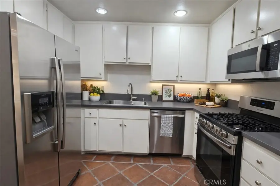 25657 Almendra Drive, Valencia, CA 91355 - #3