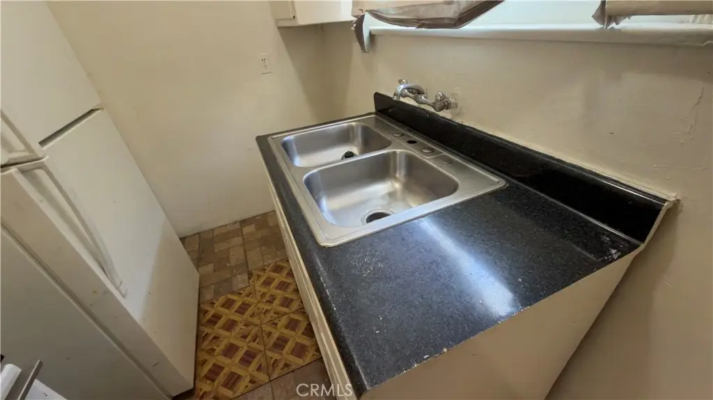 1352 W 60th, Los Angeles, CA 90044 - #1